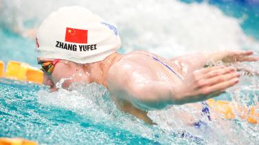 得多而